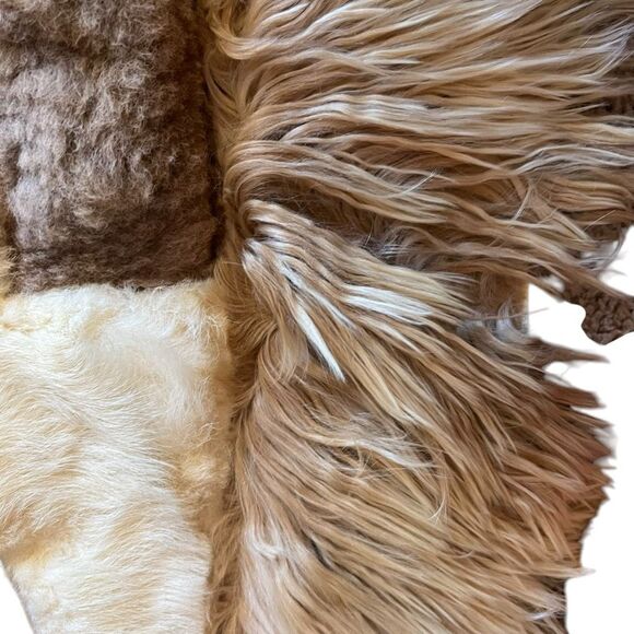 Vintage Authentic Peruvian Alpaca Rug 60” In Diameter Handmade With Hide & Fur - Picture 7 of 16